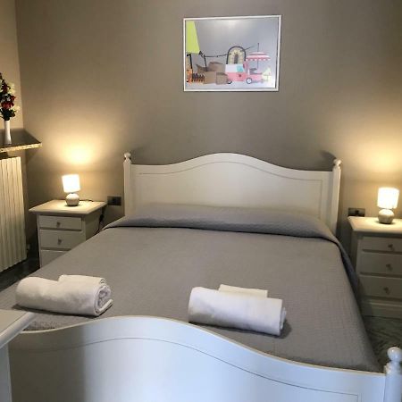 Anfite Apartments Castelletto Peschiera del Garda Luaran gambar