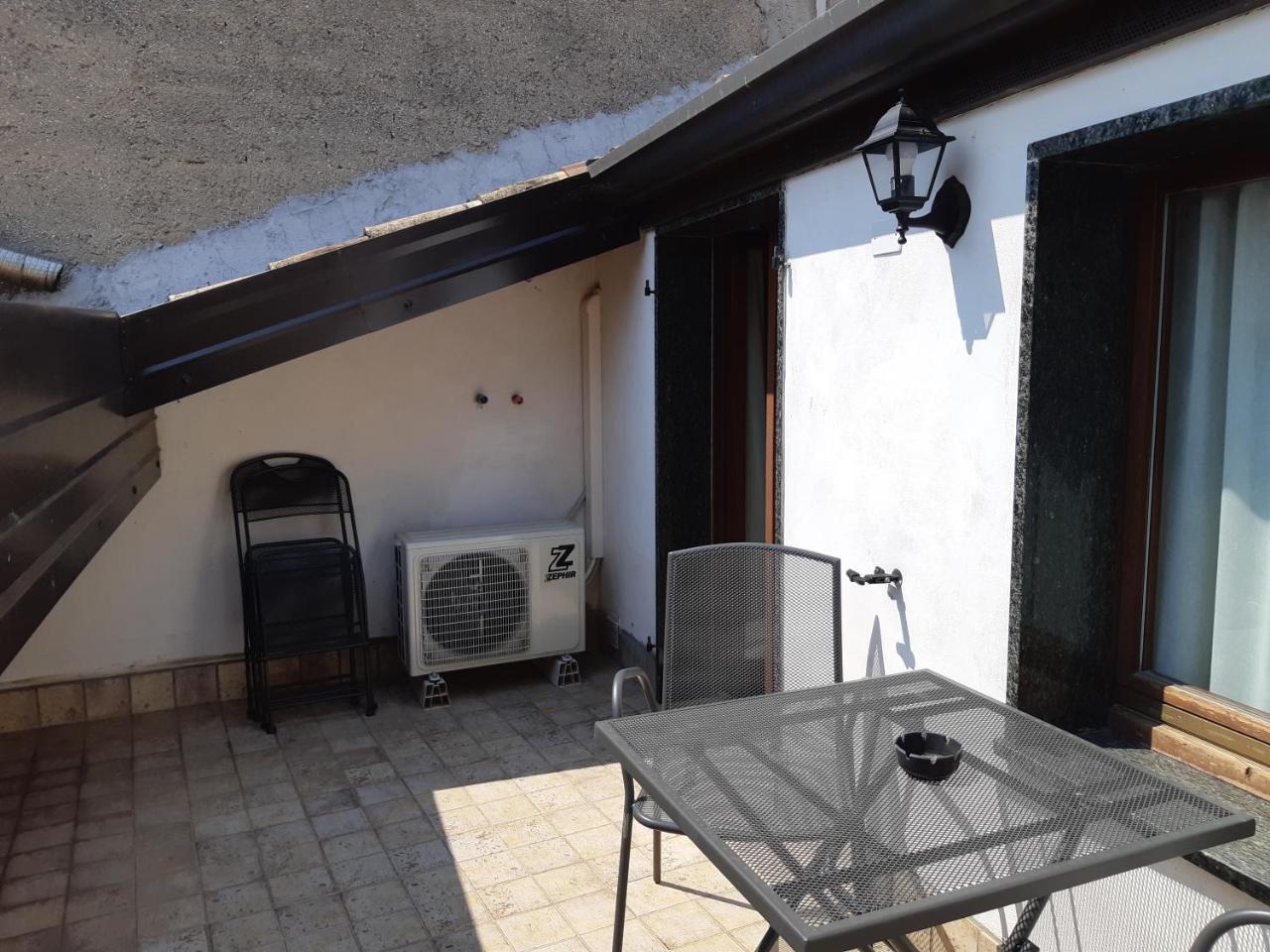 Anfite Apartments Castelletto Peschiera del Garda Luaran gambar