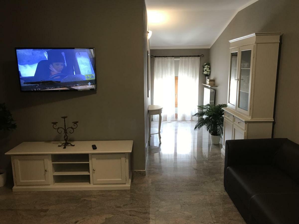 Anfite Apartments Castelletto Peschiera del Garda Luaran gambar