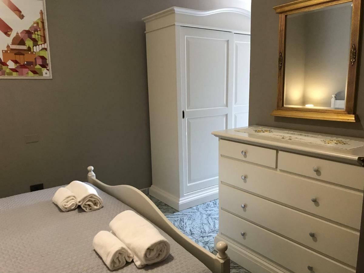 Anfite Apartments Castelletto Peschiera del Garda Luaran gambar