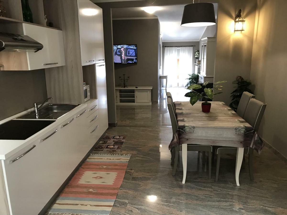Anfite Apartments Castelletto Peschiera del Garda Luaran gambar