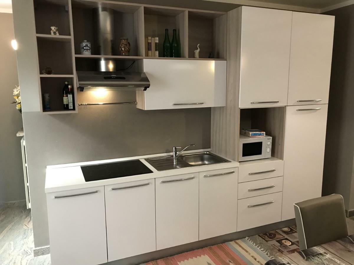 Anfite Apartments Castelletto Peschiera del Garda Luaran gambar