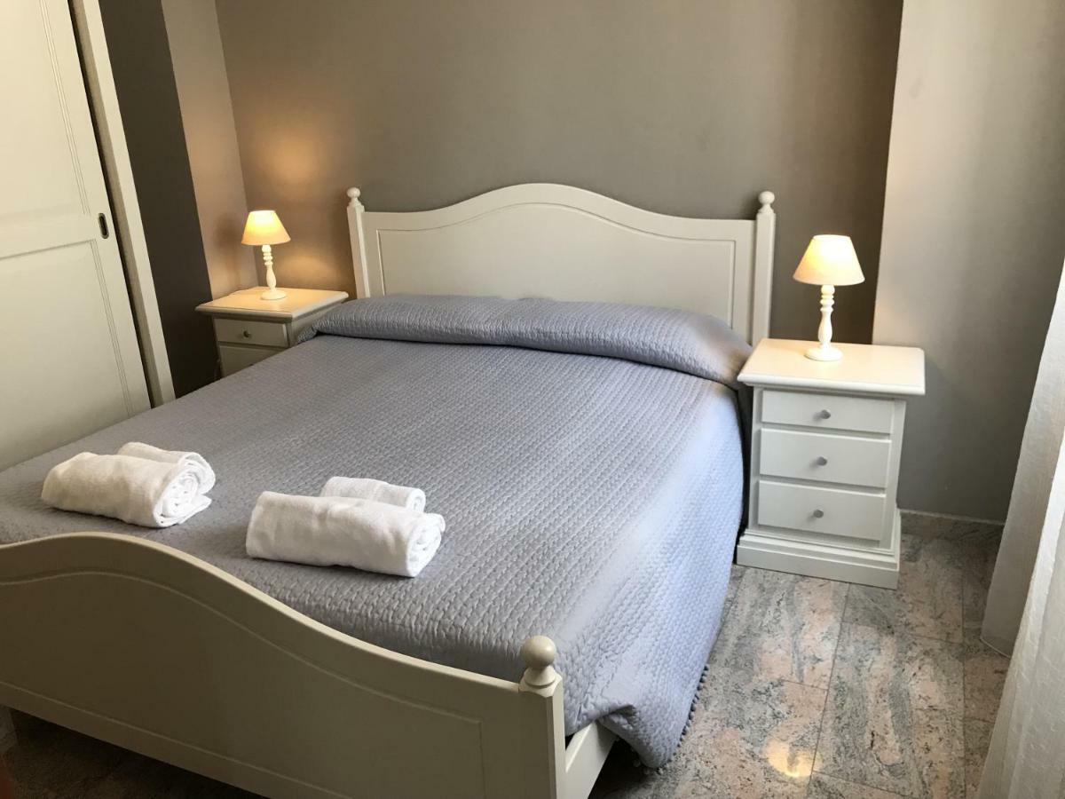 Anfite Apartments Castelletto Peschiera del Garda Luaran gambar